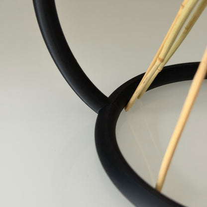 Designer vase: The outline