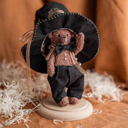Stand for Honey Bear (by Anna's Bearnest)