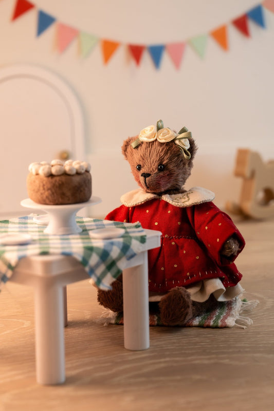 Handmade Honey Bear (one of a kind) - Anna's Bearnest - Teddy bear - Anna's Bearnest